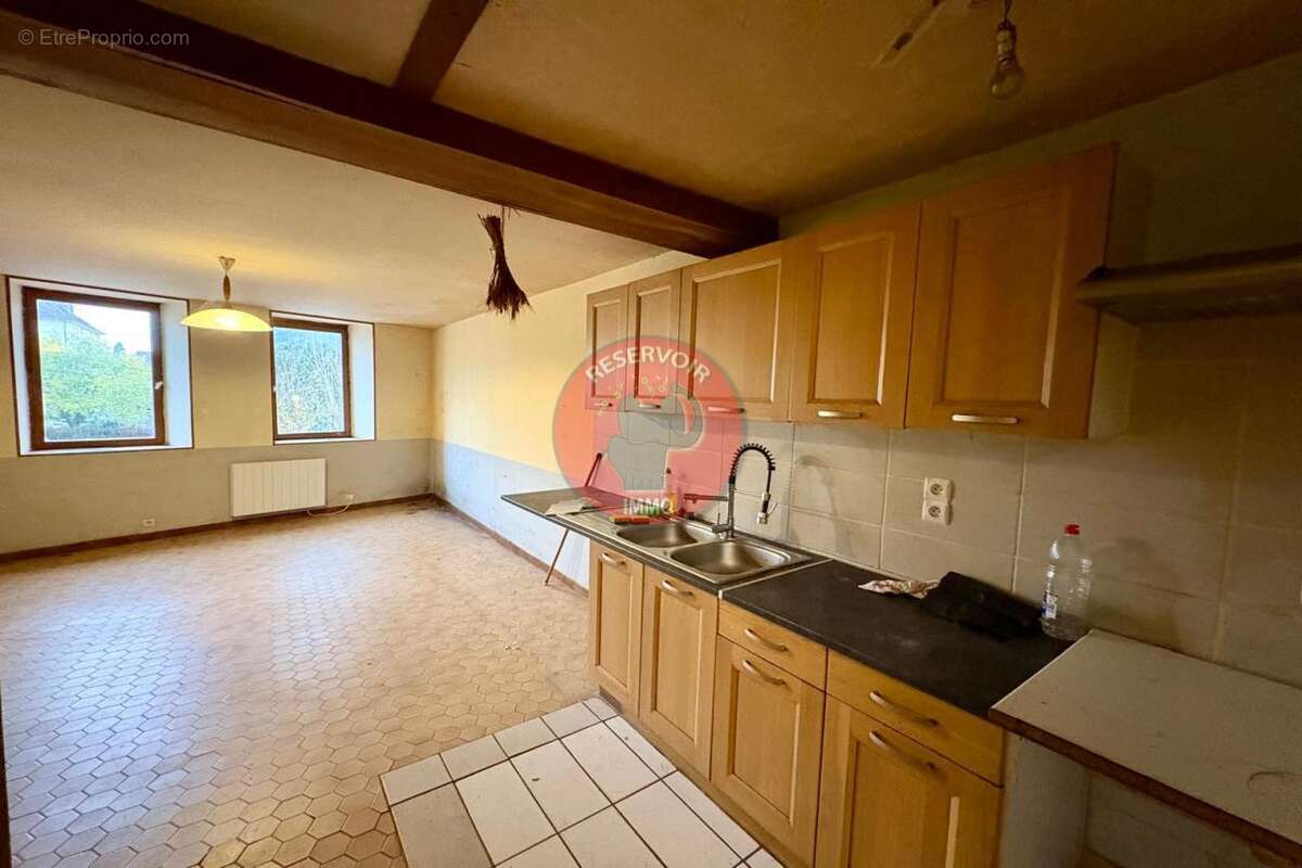 Maison à PRECY-SOUS-THIL