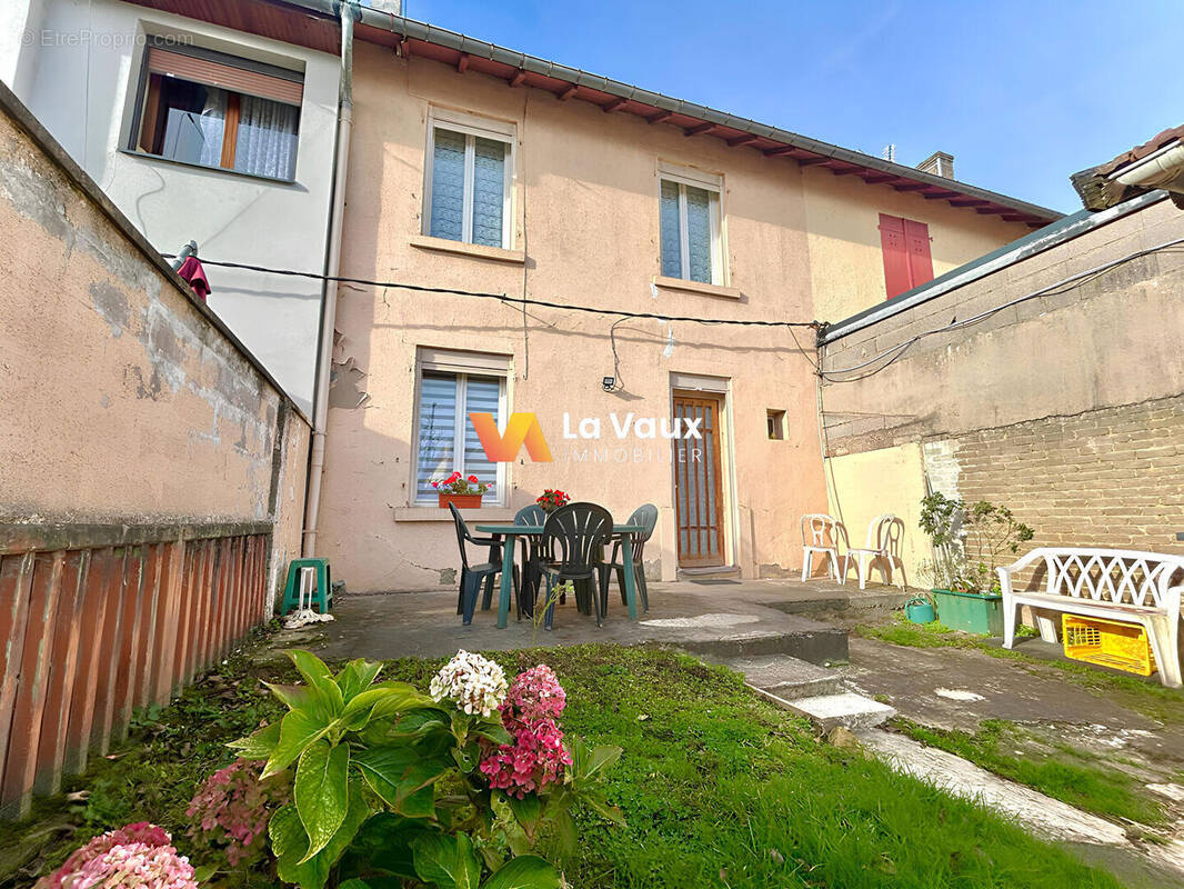 Maison à NEUVES-MAISONS