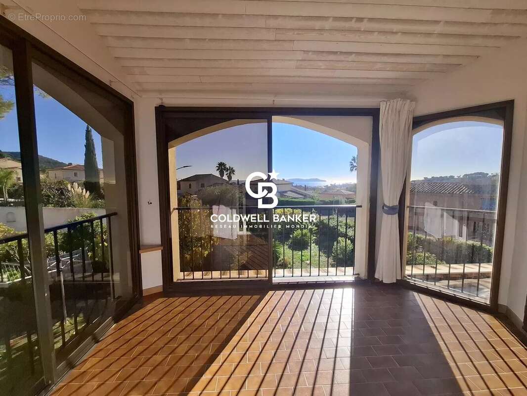 Appartement à CARQUEIRANNE