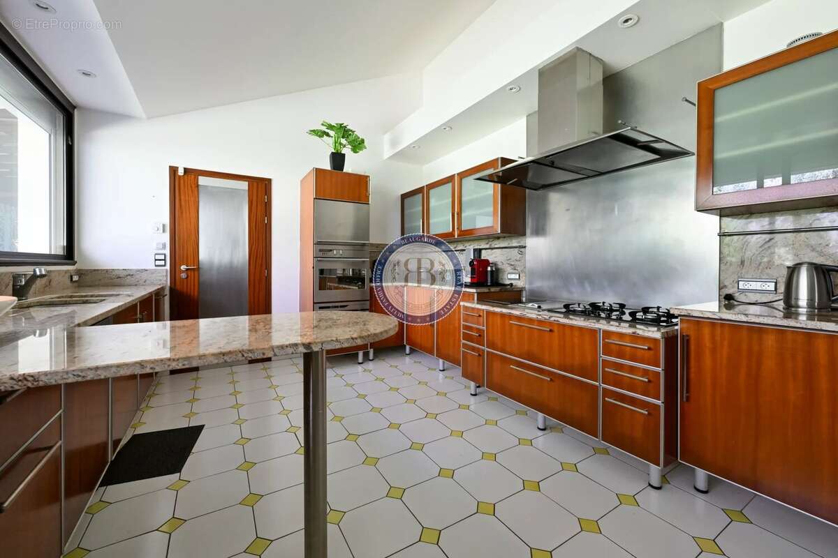 Maison à MOUGINS