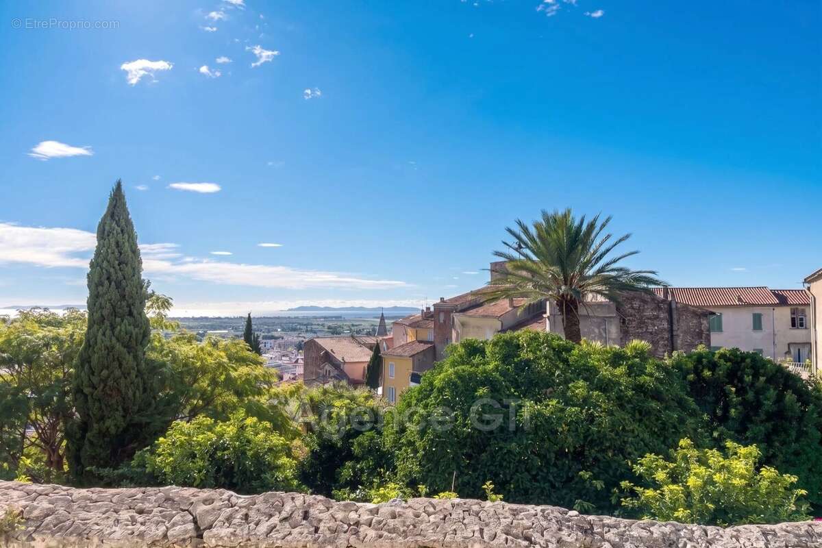Maison à HYERES