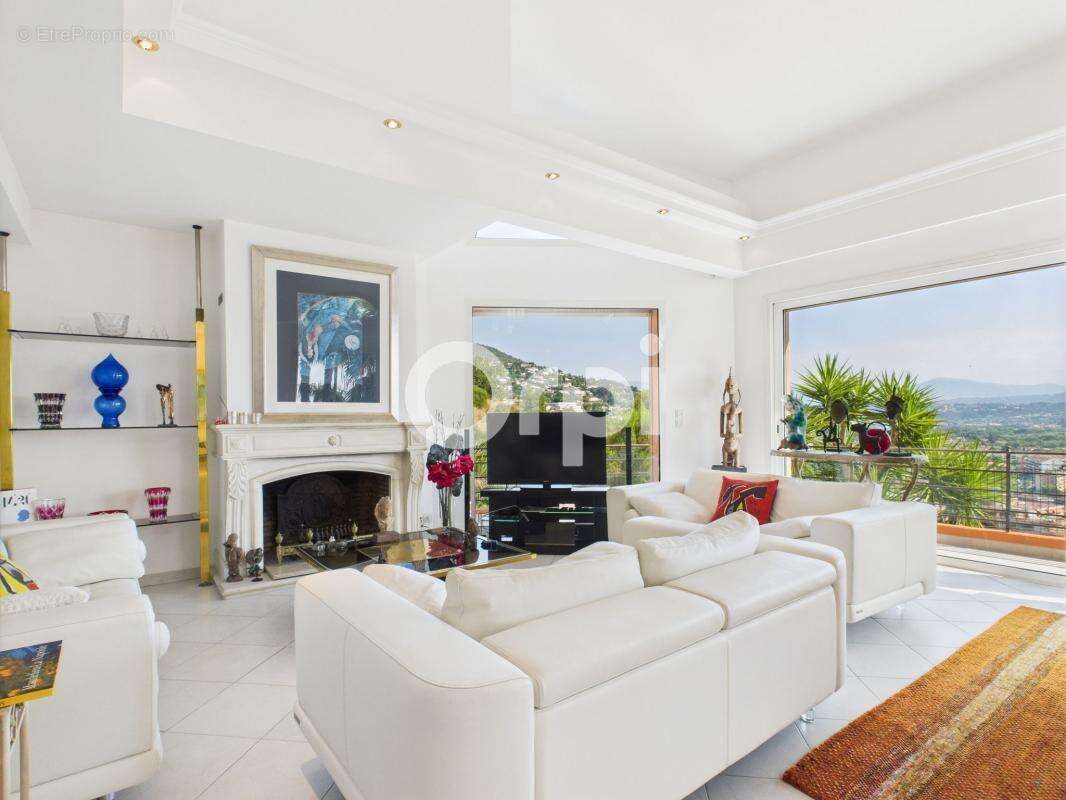 Maison à MANDELIEU-LA-NAPOULE