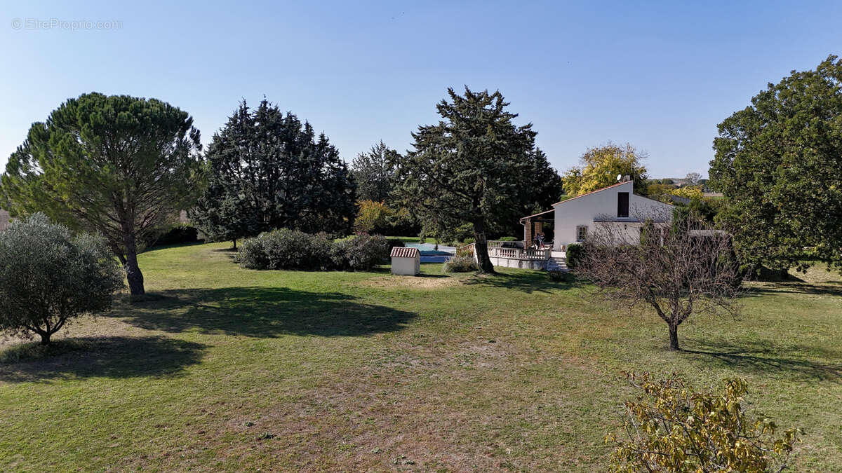 Maison à SAINT-QUENTIN-LA-POTERIE