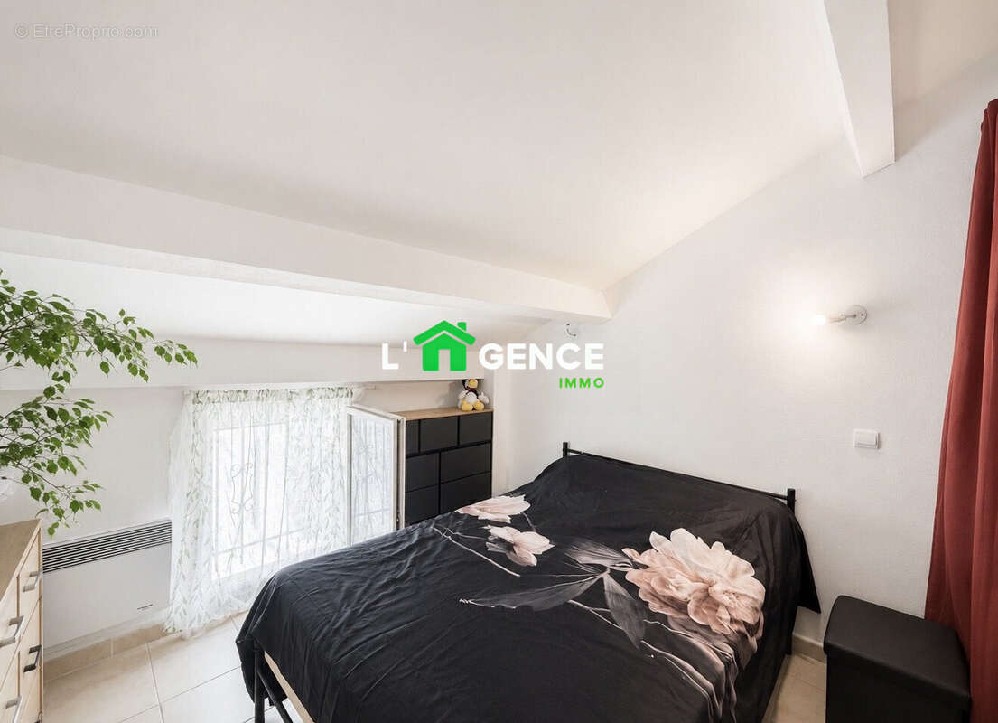 Appartement 81 m² à Istres  - photo 6