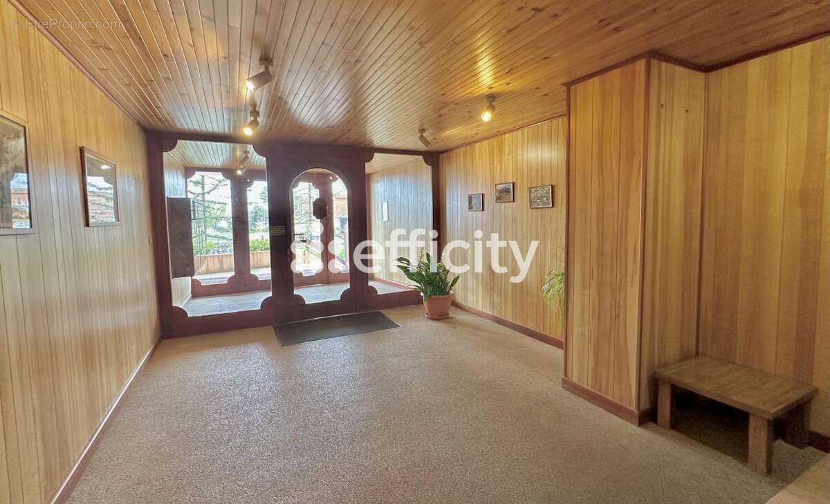 Appartement à SAINT-ETIENNE-DE-TINEE