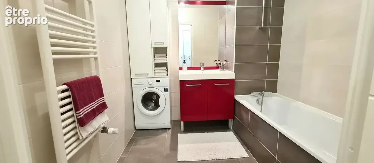 Lyon 8 mermoz - t3 moderne- 3ème étage -65 m2 environ avec garage - photo 4