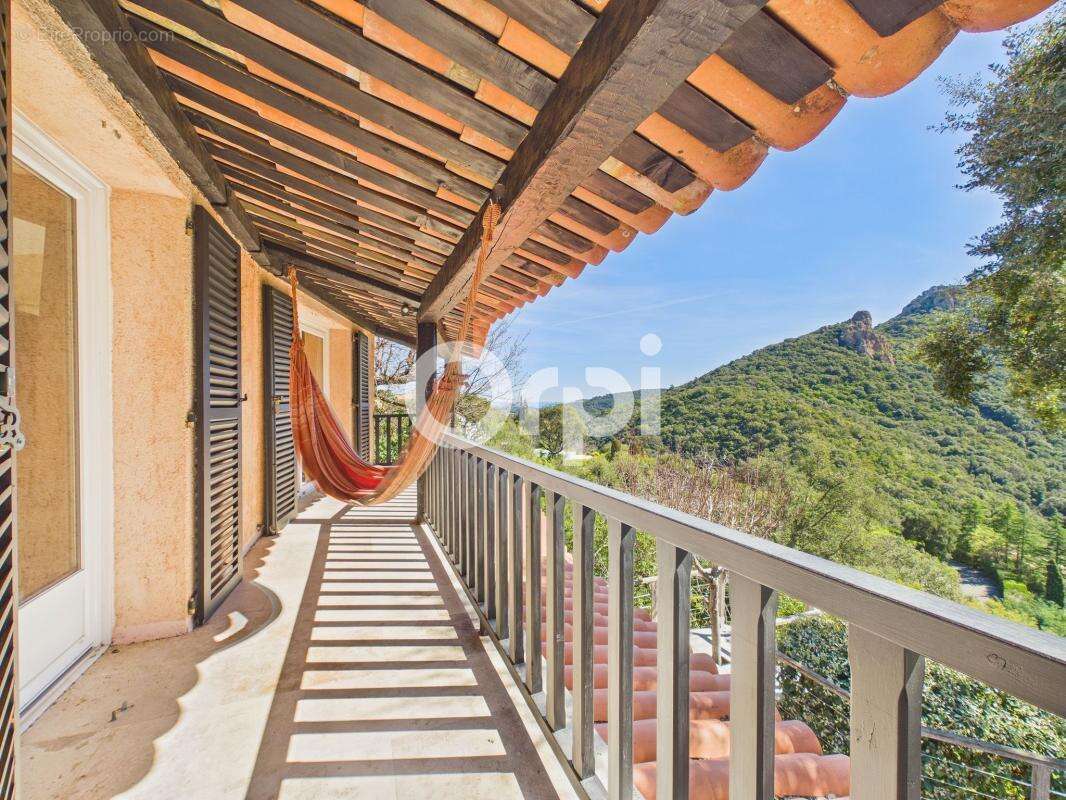 Maison à LES ADRETS-DE-L'ESTEREL