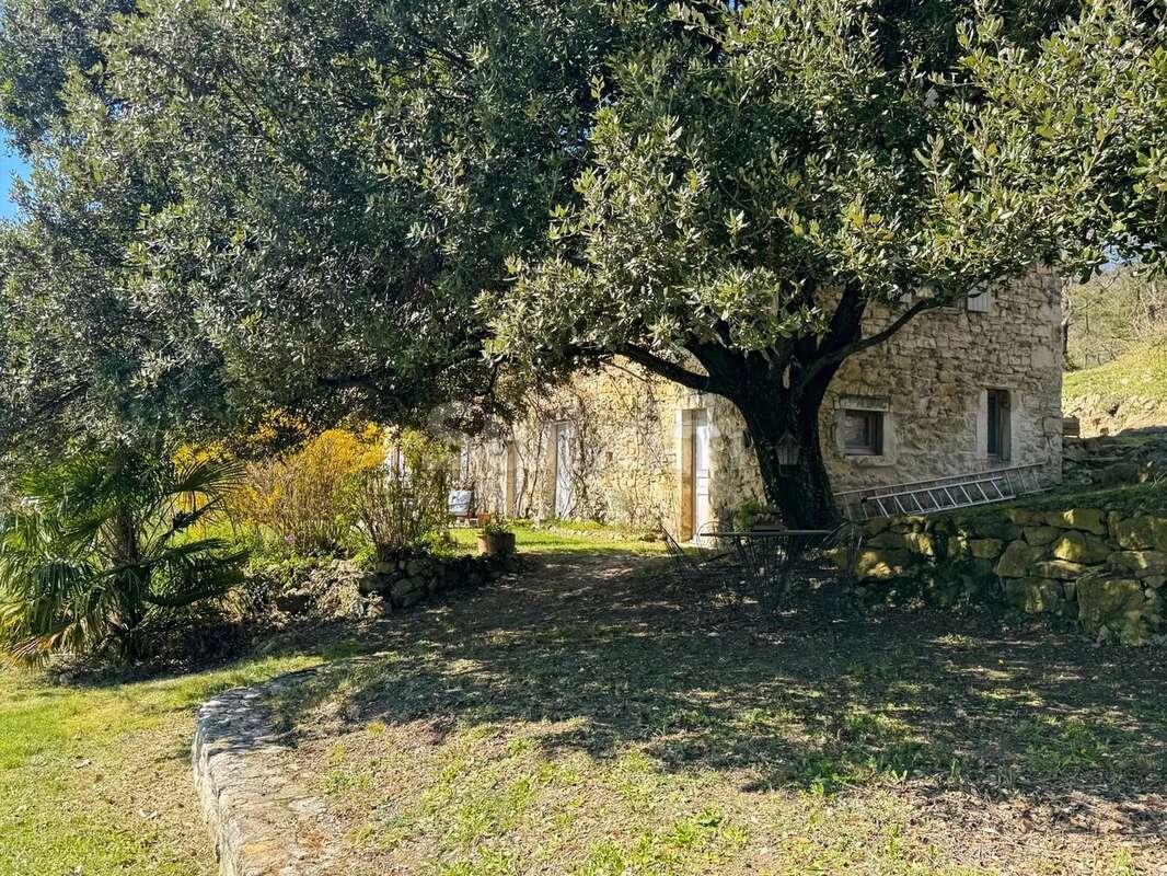 Maison à LE POET-LAVAL