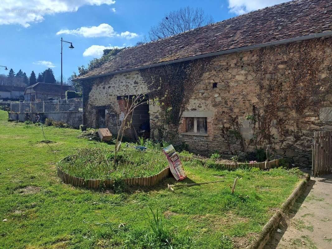 Maison à BENAYES