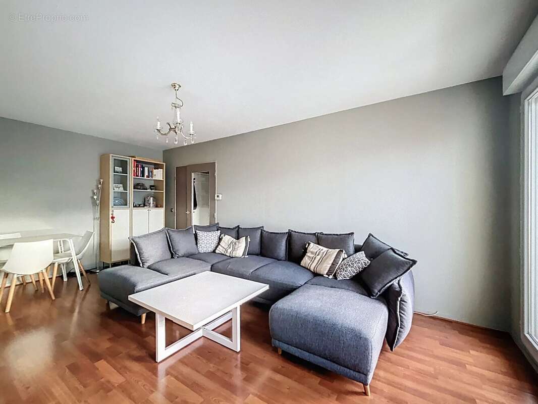 Appartement à ELANCOURT