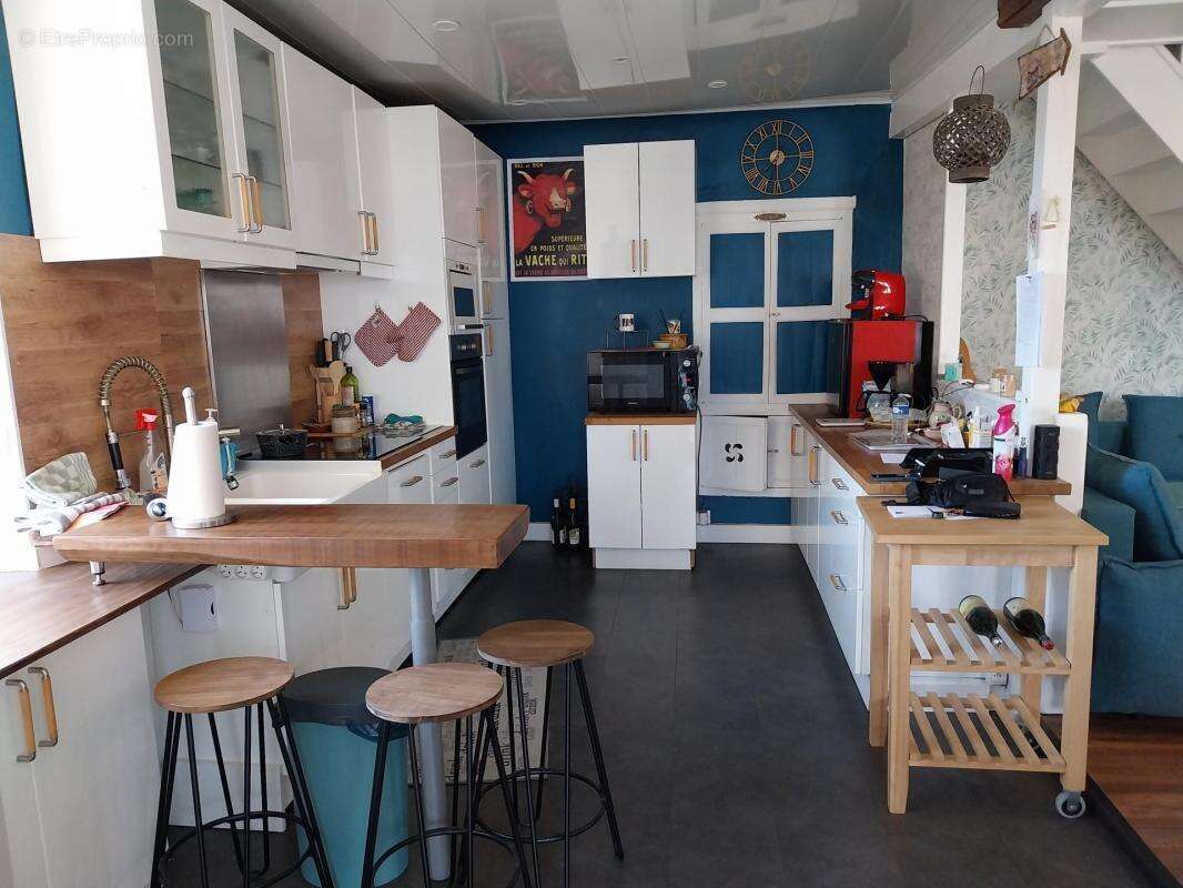 Maison à SAINT-GERMAIN-DE-LUSIGNAN