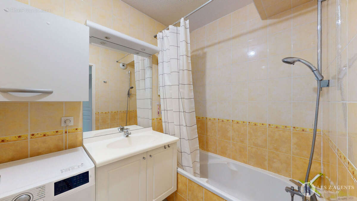 Appartement à SAINT-MARTIN-D'HERES