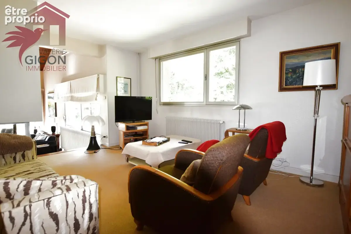 découvrez cette SUPERBE PROPRIETE CONTEMPORAINE, aux prestations haut de gamme, située dans un environnement v - photo 3