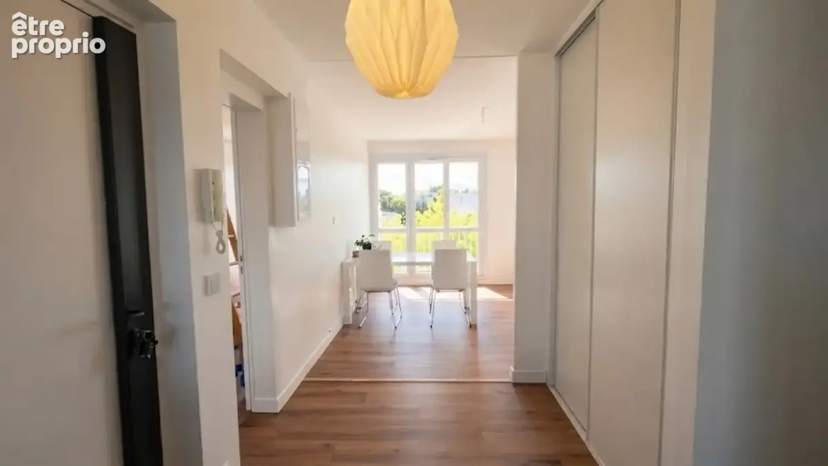 QUIMPER (29) — À VENDRE - Appartement T3 de 60,57 m² AU 6ᵉ et dernier — Balcon - Cave - photo 5