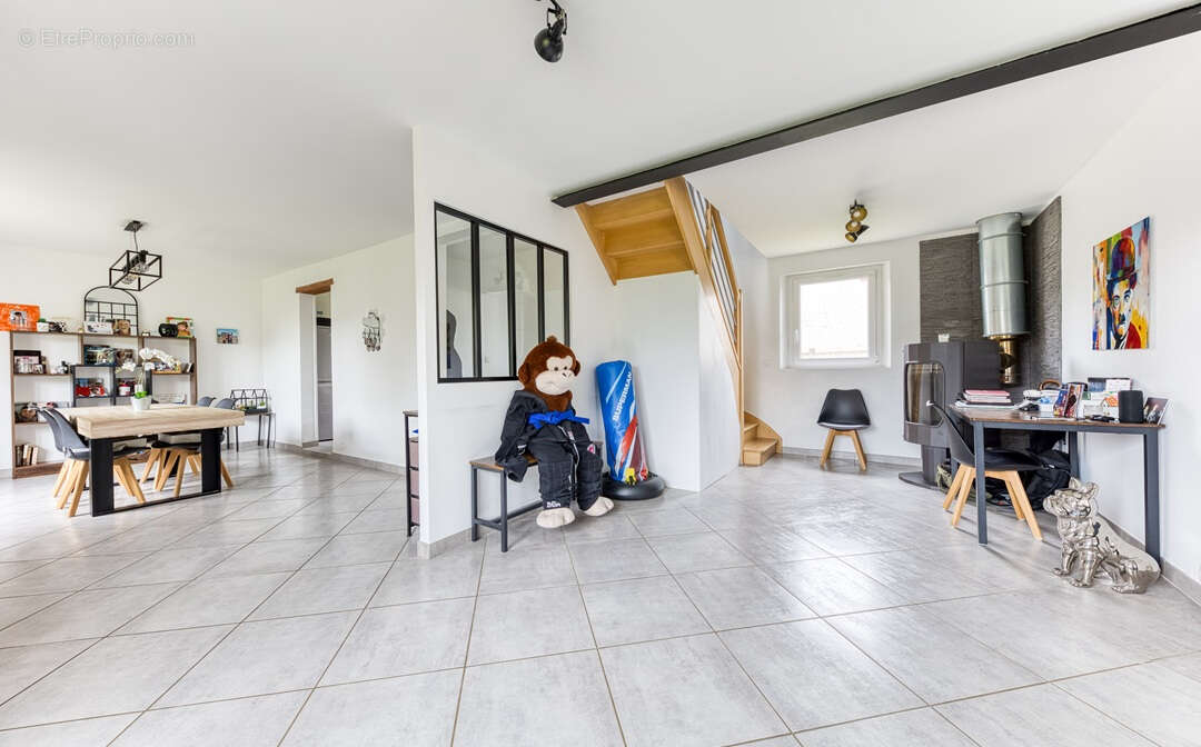 Maison à OZOIR-LA-FERRIERE