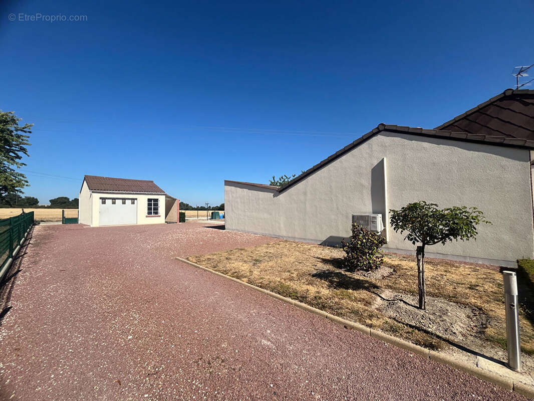 Maison Aubigny Sur Nere 5 pièce(s) 99 m2 - photo 12