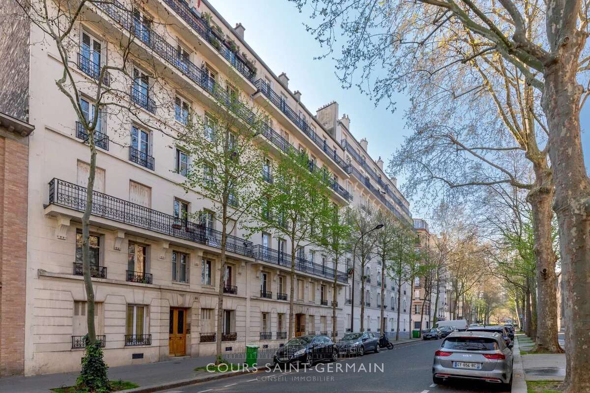 Charmant 3 pièces traversant avec balcon – Avenue Stephen Pichon (Paris 13e) - photo 13