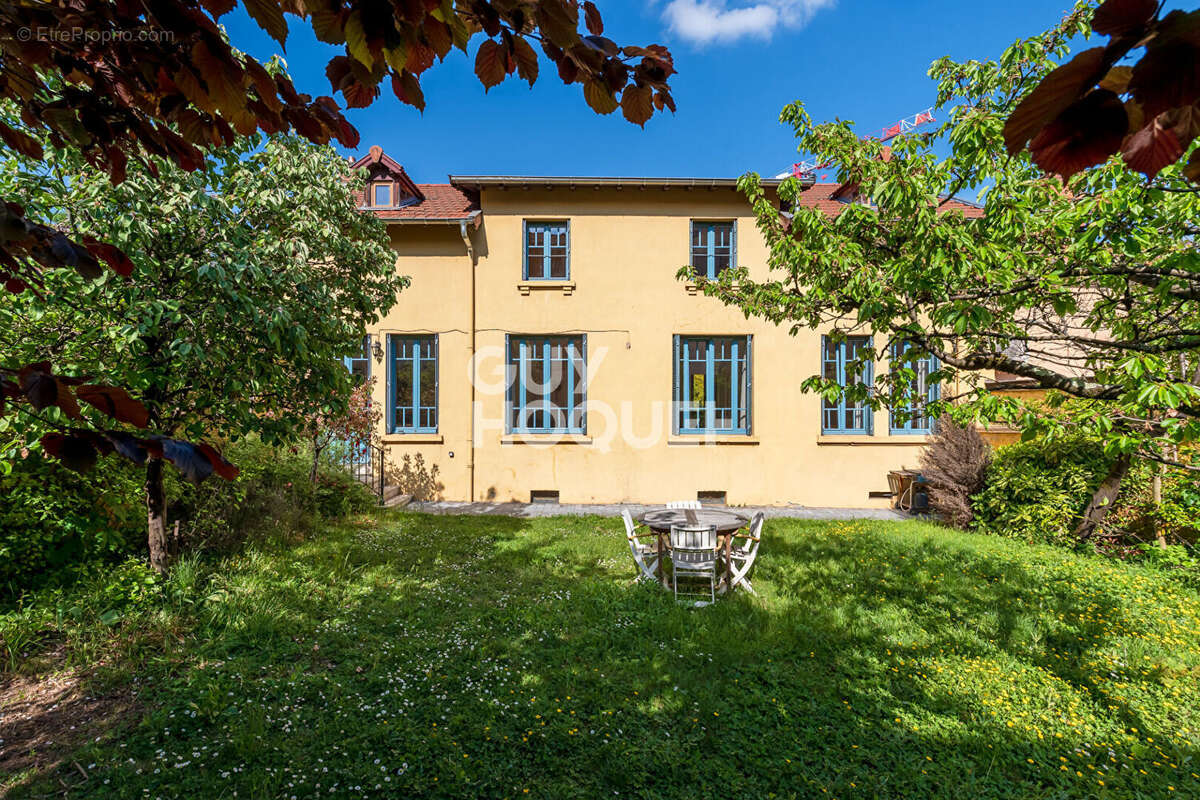 Maison à LYON-4E