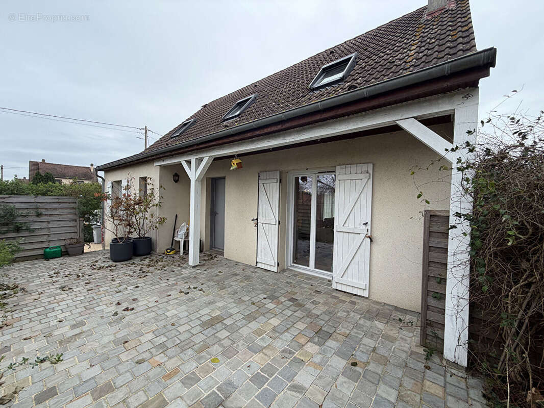 Maison à VERNEUIL-SUR-SEINE