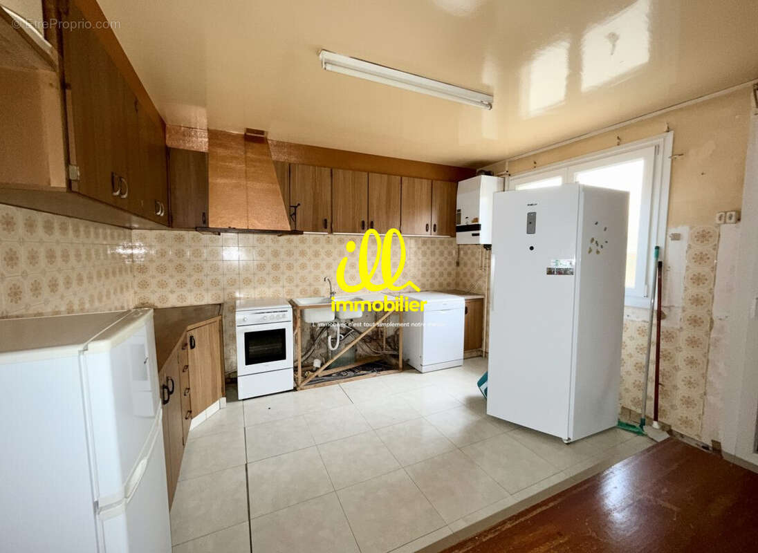 Appartement 94 m² à Charleville-Mezieres  - photo 3