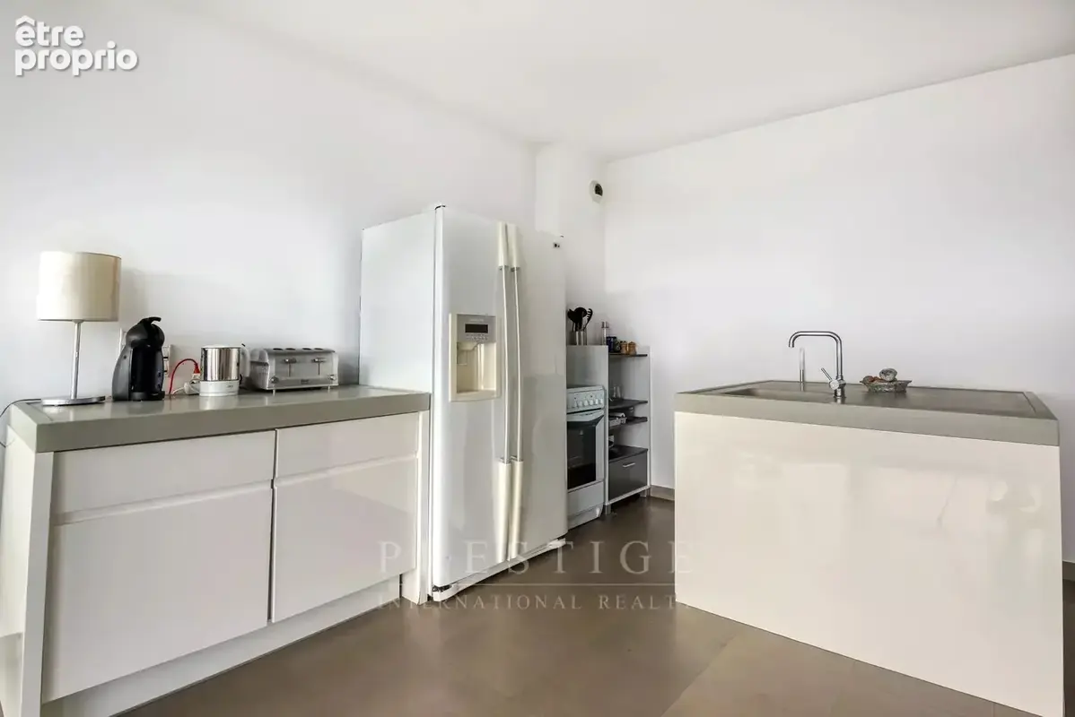 Eze, 2 pieces vue mer avec solarium sur le toit,  cave, parking possible - photo 13