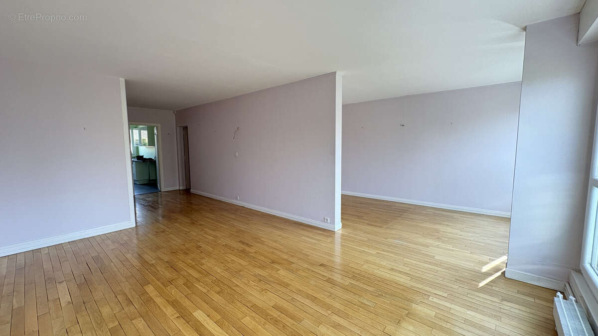 Appartement à PONT-SAINTE-MARIE