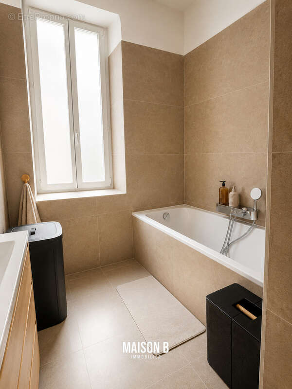 Appartement à MARSEILLE-1E