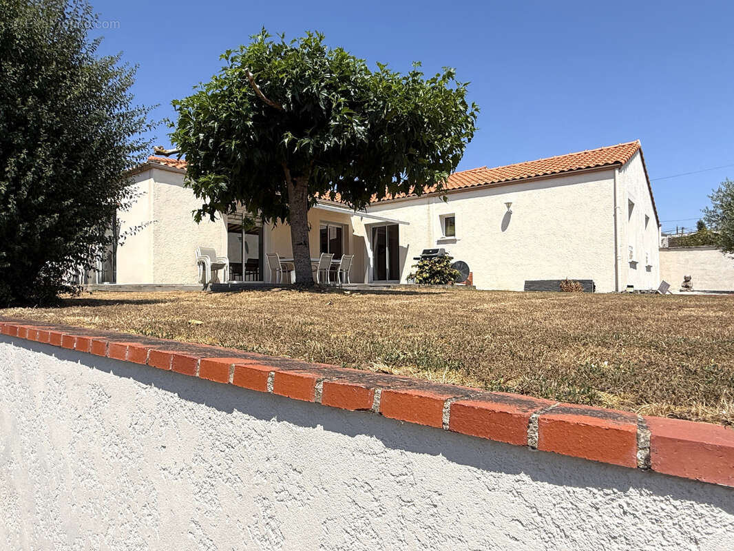 Mouzillon, centre-bourg - maison 5 chambres - grand sous-sol - jardin - photo 11