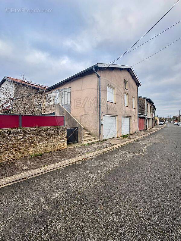 Maison à SERROUVILLE