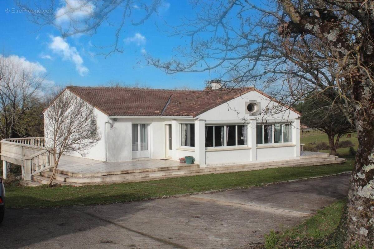 Photo 1 - Maison à MIRAMBEAU