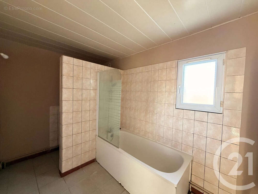 Appartement à LONGPERRIER