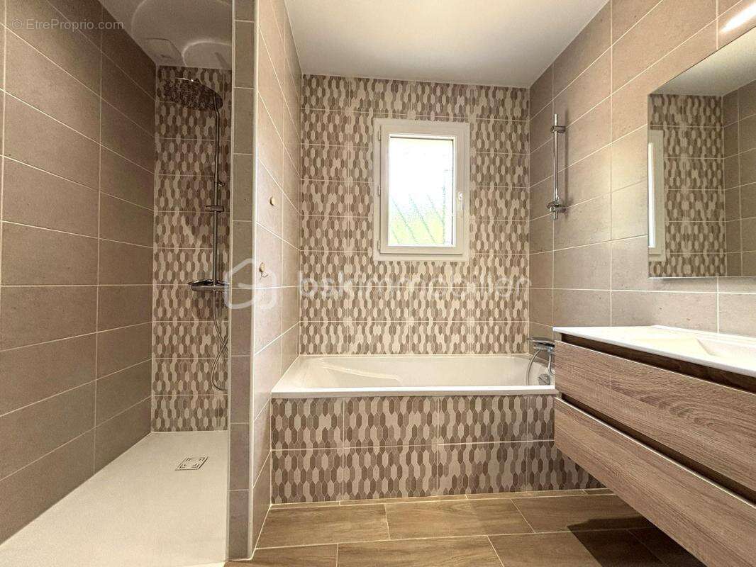 Villa neuve de plain-pied 155 m² - photo 10