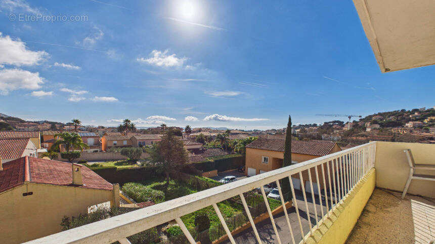 Appartement à CARQUEIRANNE