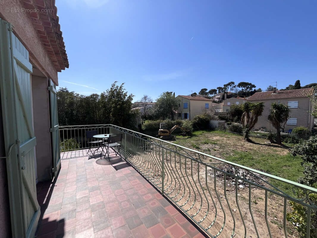 Appartement à SIX-FOURS-LES-PLAGES