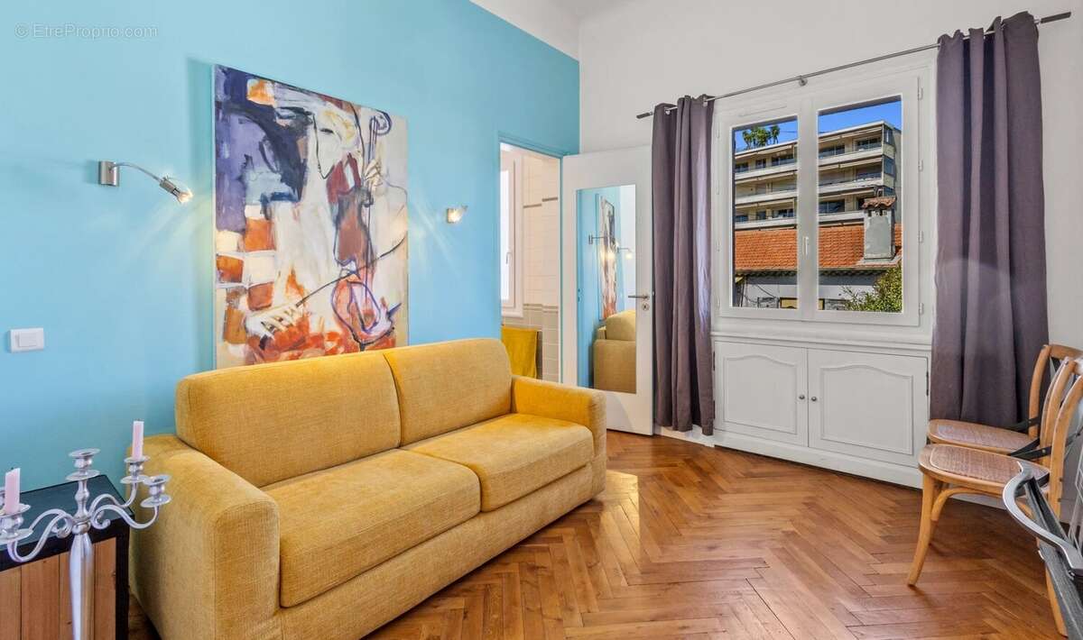 Appartement à LE CANNET