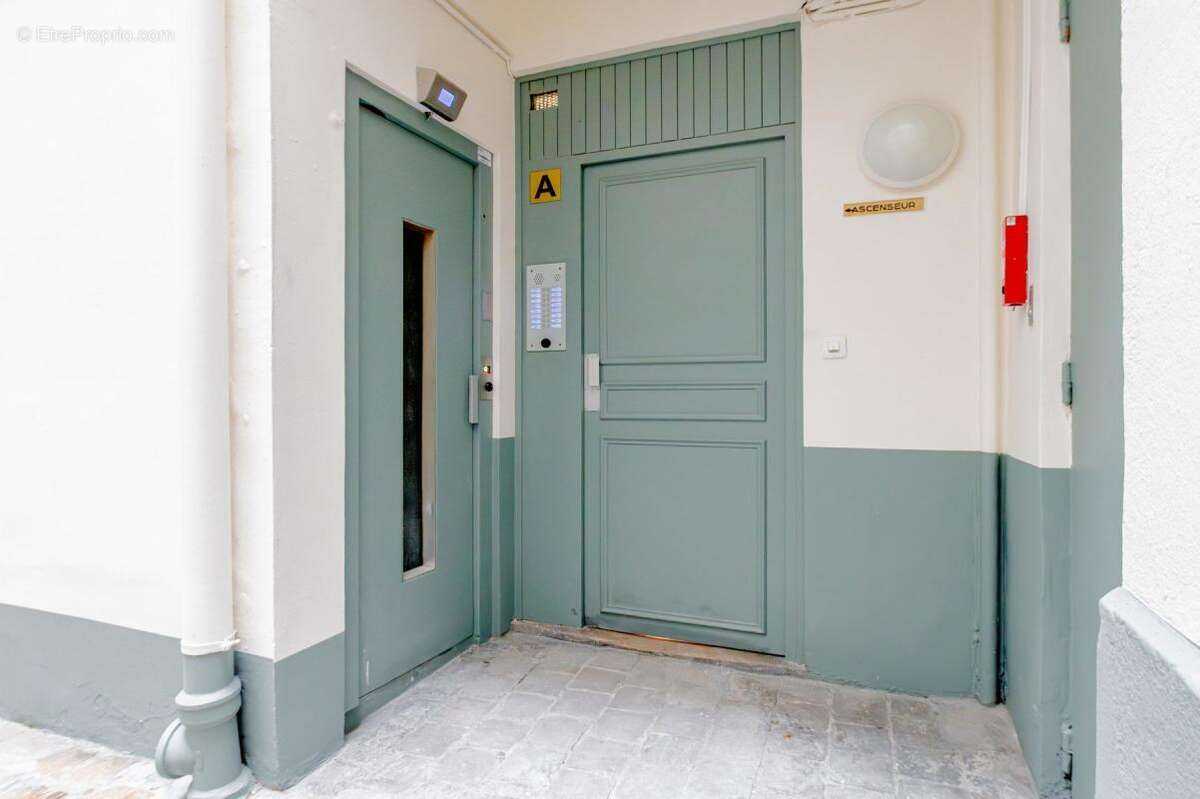 Appartement à PARIS-3E