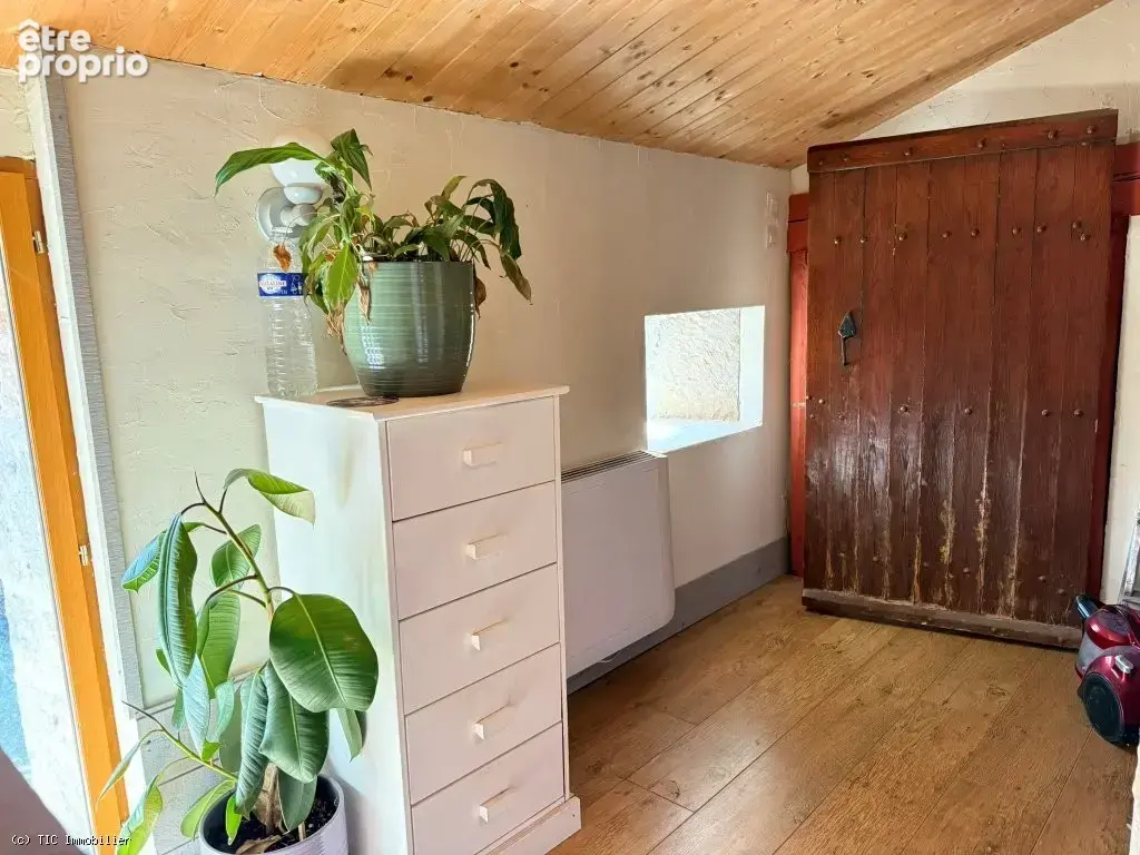 Maison en Pierre Avec Sa Piscine Chauffée et Dépendances Sur 4676m² - photo 21