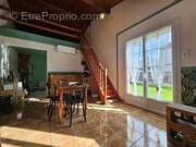 Maison à SAINT-YZAN-DE-SOUDIAC