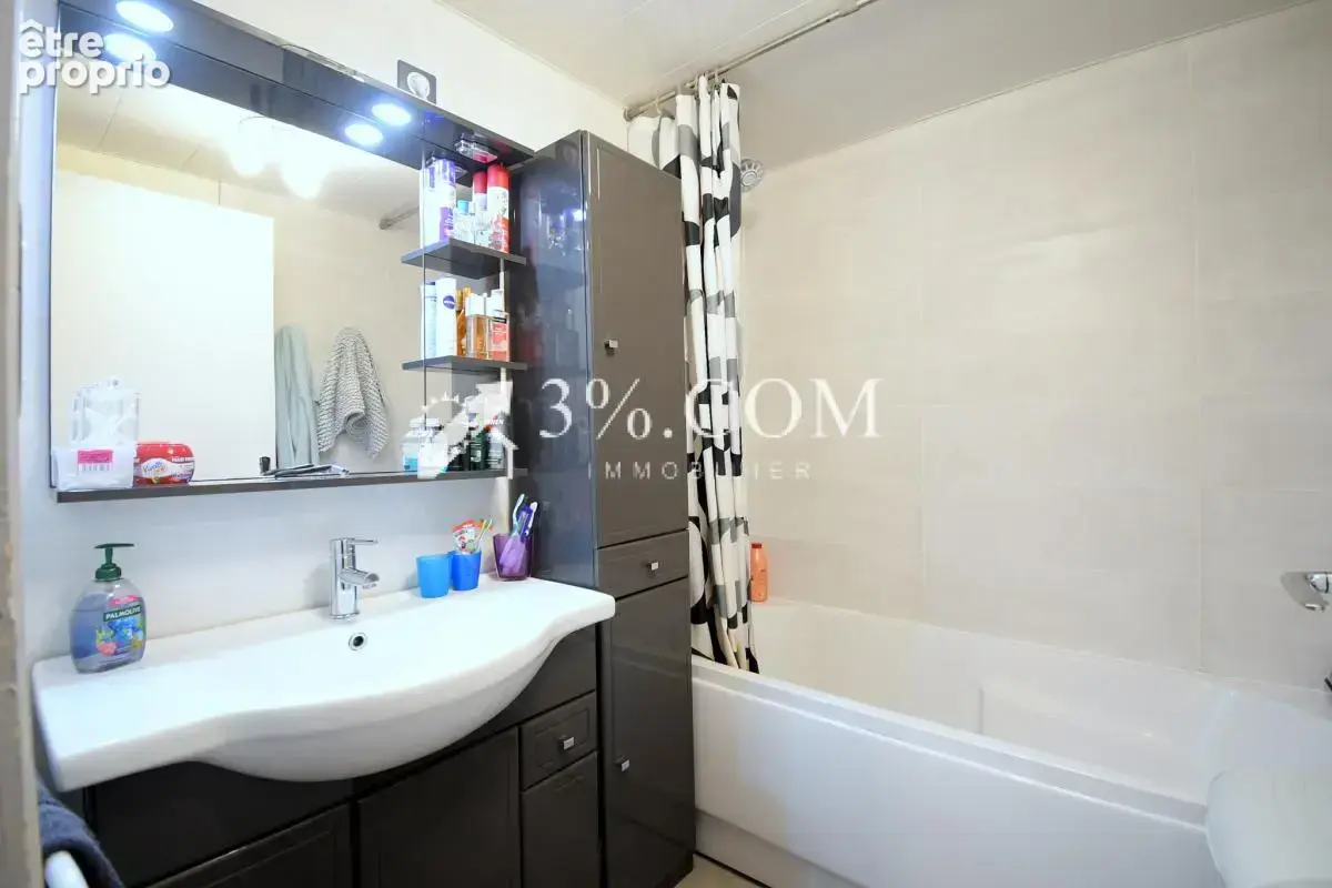 Découvrez cette Maison Familiale avec Garage & Jardin à Alla - photo 7