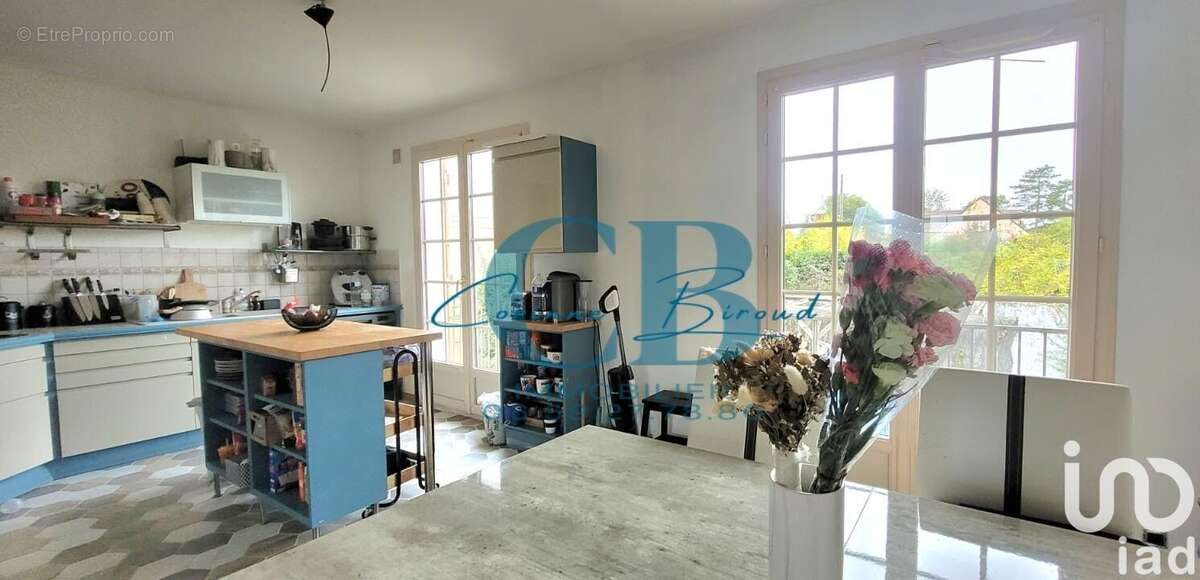 Photo 2 - Maison à MARINES