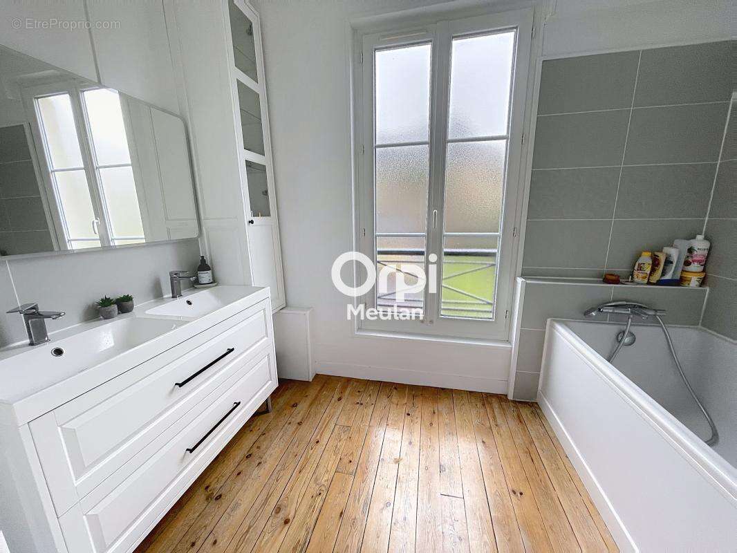 Maison à HARDRICOURT