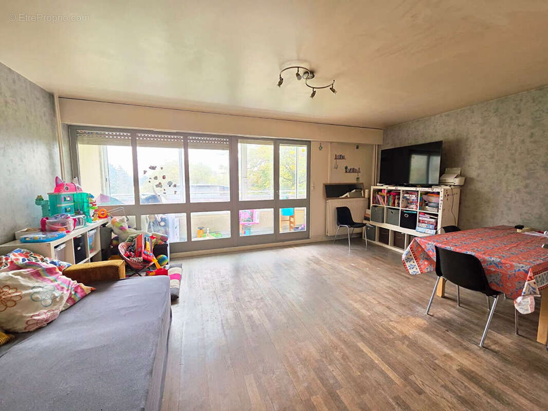 Appartement à RILLIEUX-LA-PAPE