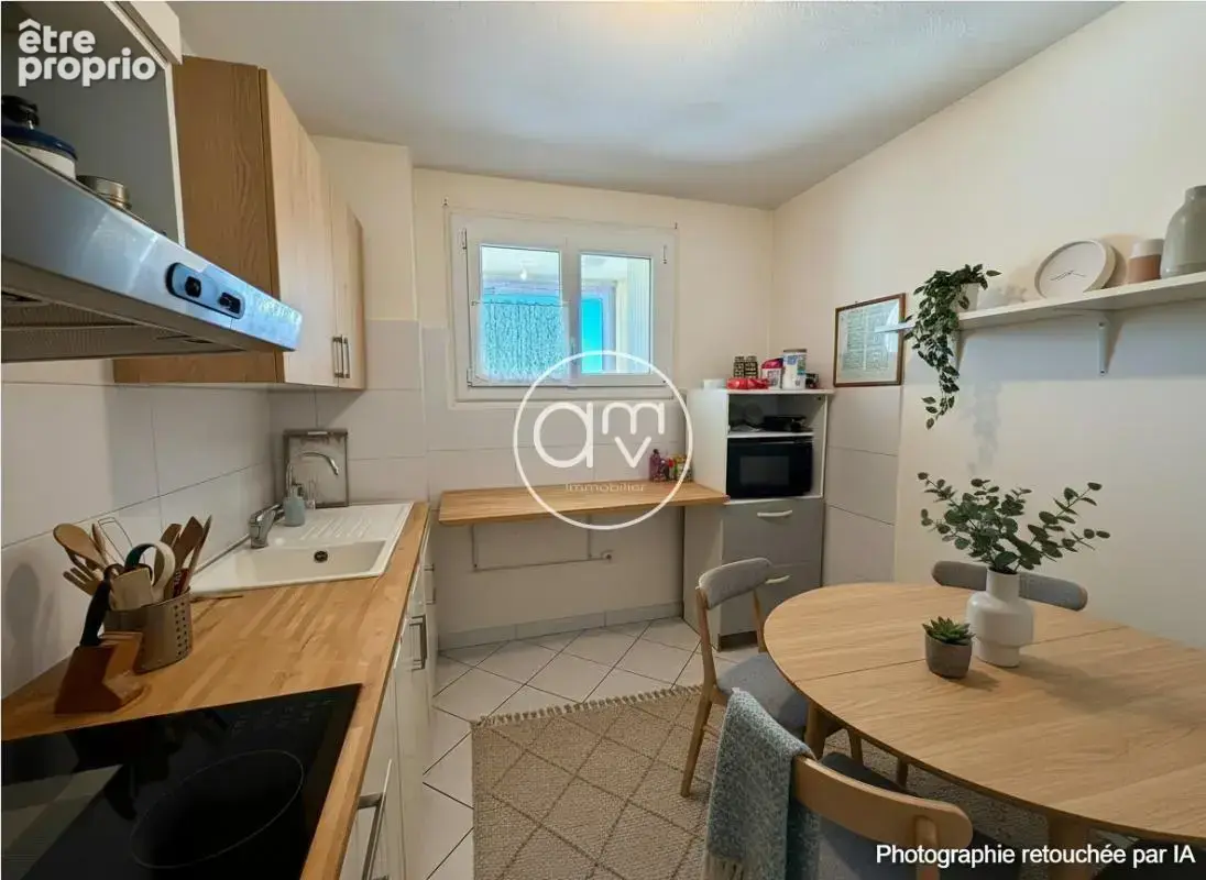 Hyères gare   t2 de 57 m2 avec balcon - residence avec ascen - photo 3