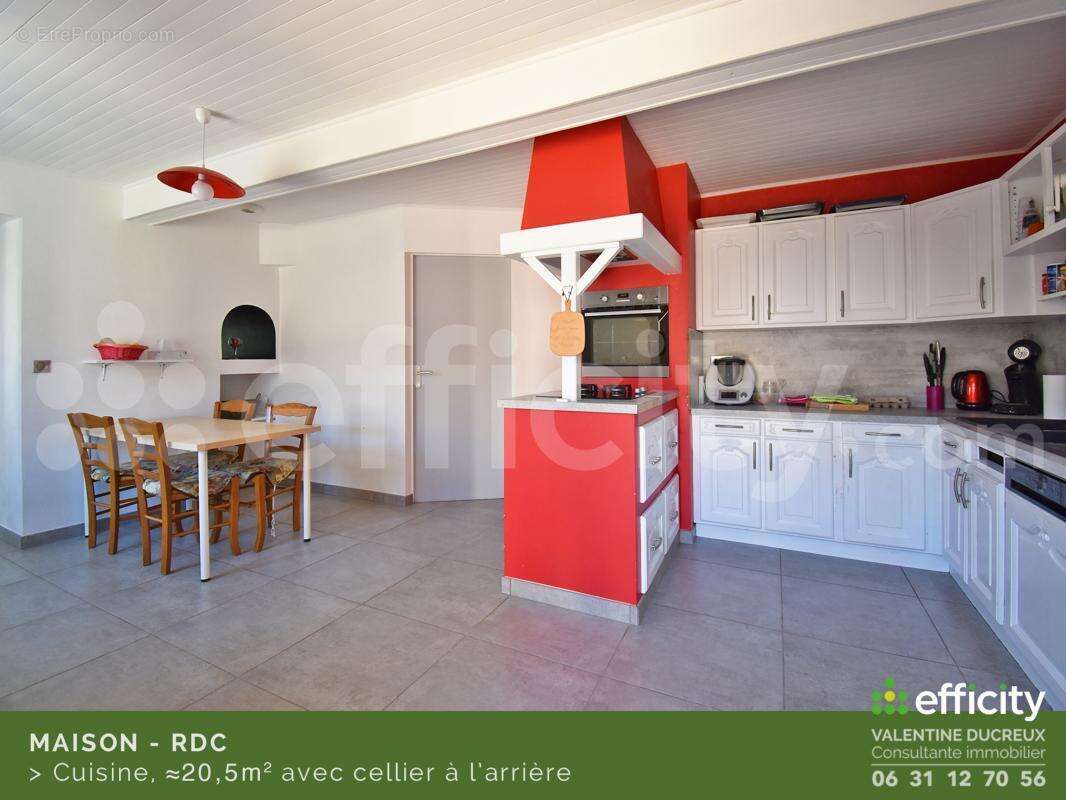 Maison à CHAZELLES-SUR-LYON