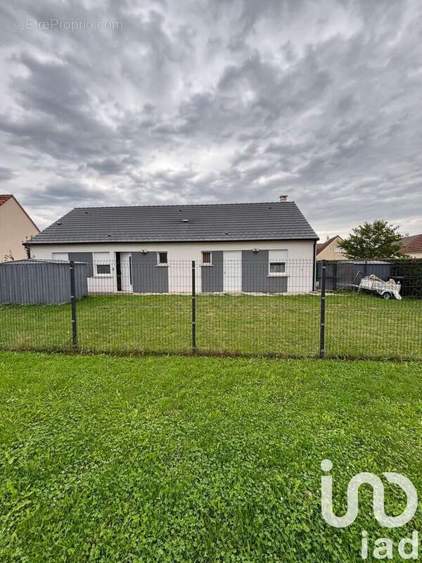 Photo 2 - Maison à CHAMPS-SUR-YONNE