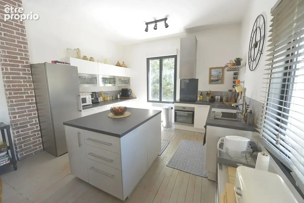 Maison 135 m² à Saint-Georges-De-Didonne  - photo 2