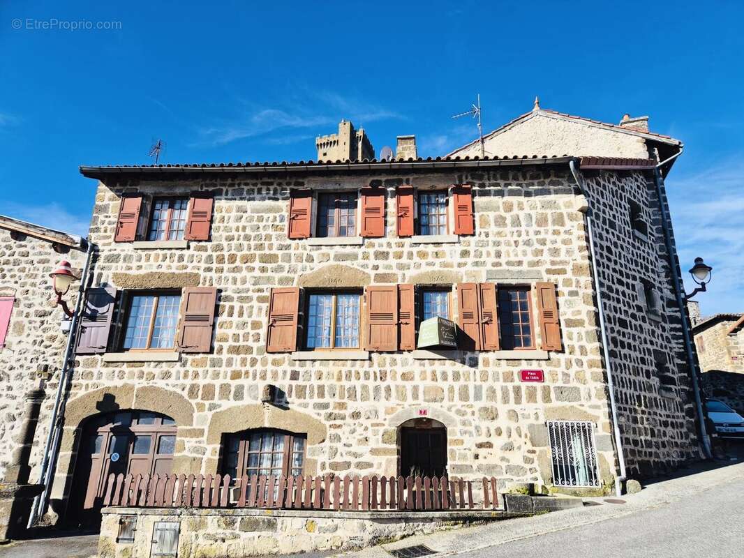 Maison à POLIGNAC