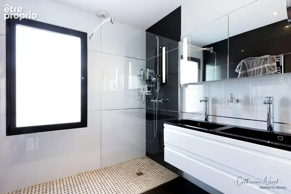 La Baule , Maison, vie de plain-pied , 153 M2, 3 chambres, SPA, garage, jardin - photo 14