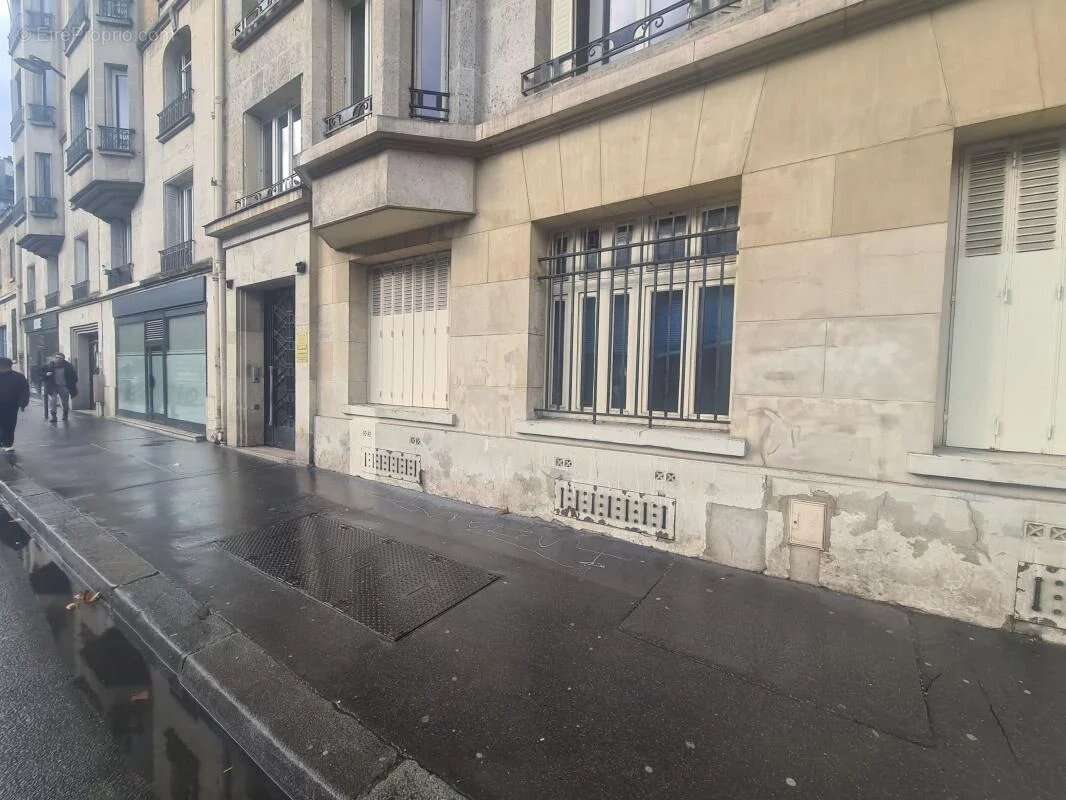 Commerce à PARIS-11E