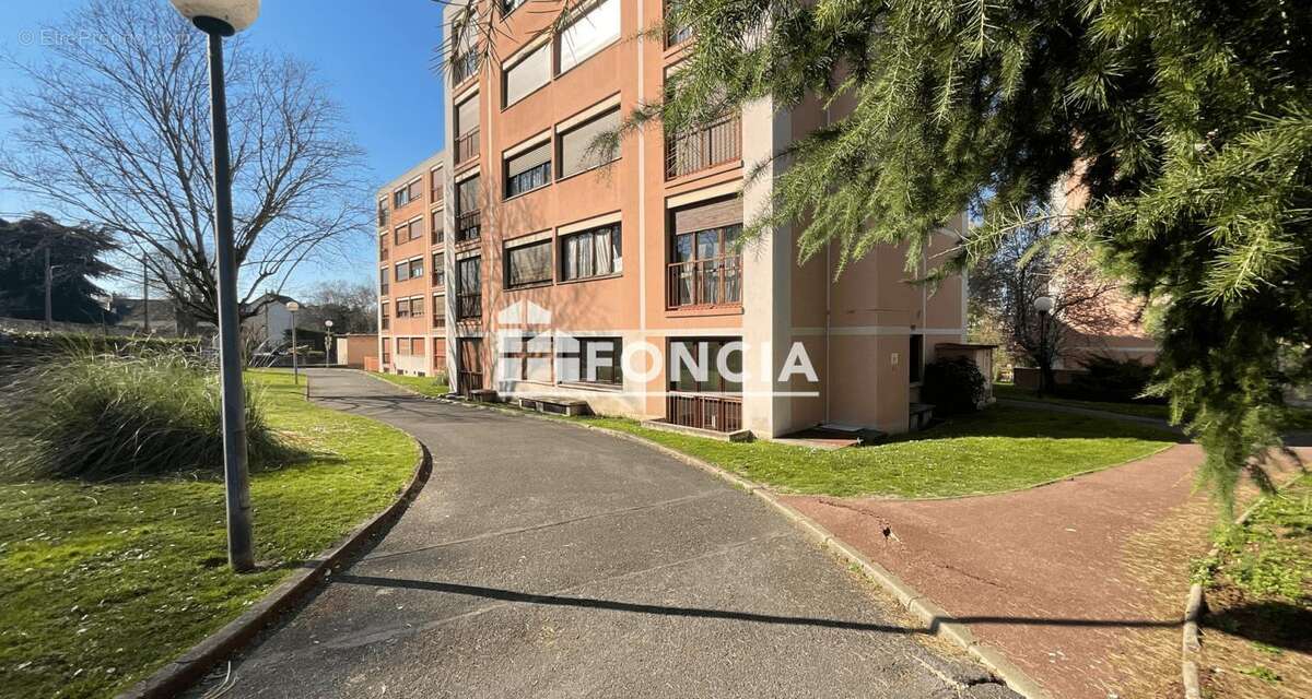 Appartement à CORBEIL-ESSONNES